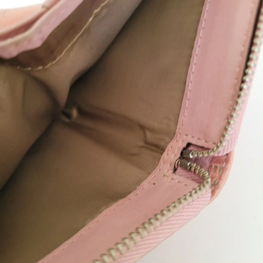 Coach Pink Pebbled Leather Small Zip Around Wallet Coin Pocket Medallion